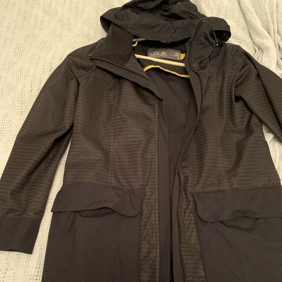 LOLË rain jacket - Picture 2 of 4